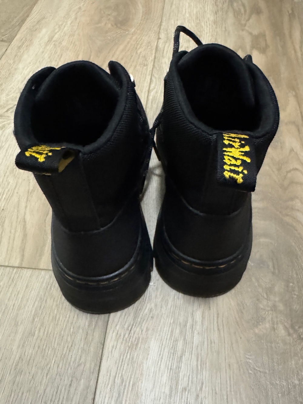 Dr. Martens Women's Combs W Tie Poly Casual Boots USL 7 Like New - Picture 5 of 9